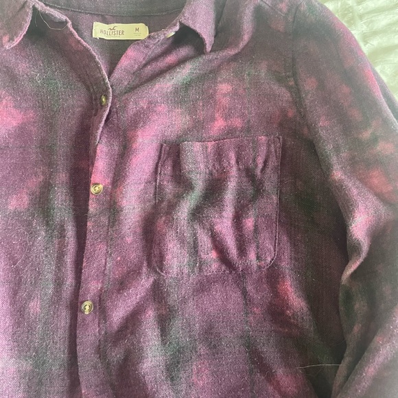 Purple hollister button down size M - Picture 3 of 5